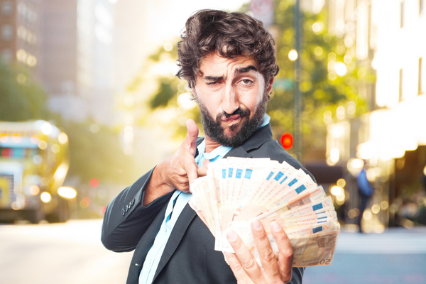 How much money can one make using Daraz